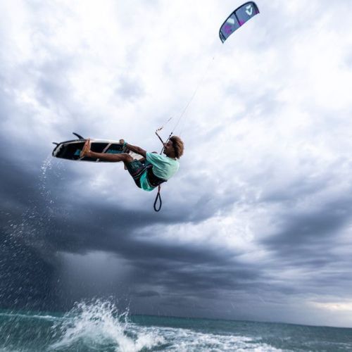 Kitesurf deszka DUOTONE Whip SLS 2022 fehér 44220-3409