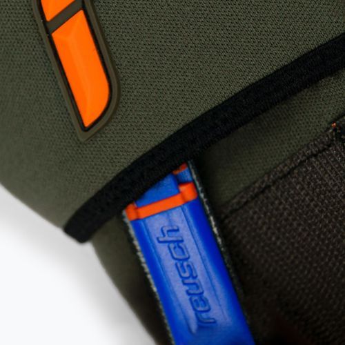 Reusch Attrakt Speedbump Ortho-Tec kapuskesztyű zöld 5370078-5556