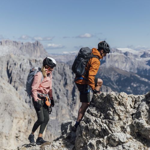 Salewa Alp Mate 26 l trekking hátizsák fekete 00-0000001272