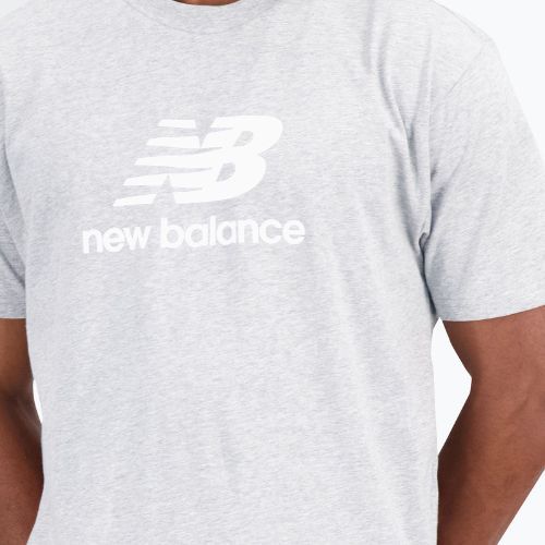 New Balance Essentials Stacked Logo Co szürke férfi edzőpóló NBMT31541AG