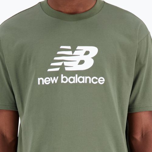 New Balance Essentials Stacked Logo Co férfi edzőpóló zöld NBMT31541DON