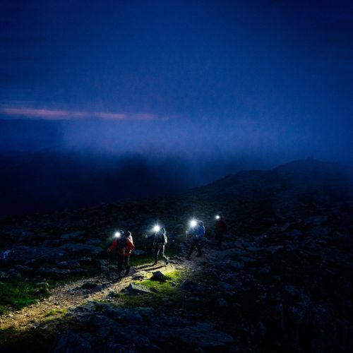 Petzl Tikka Core fejlámpa kék E067AA01