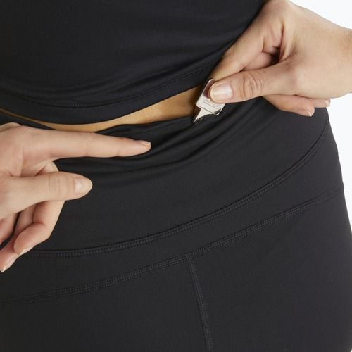 Női edzőnadrág PUMA Studio Foundation Short Short Tight fekete 521609 01