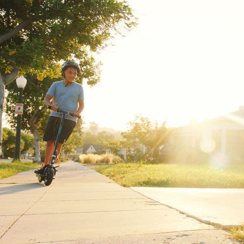 Razor E100 Powercore gyermek elektromos roller fekete és tengerészkék 13173843