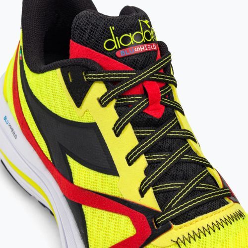 Férfi futócipő Diadora Mythos Blushield 8 Vortice sárga DD-101.179087-D0273