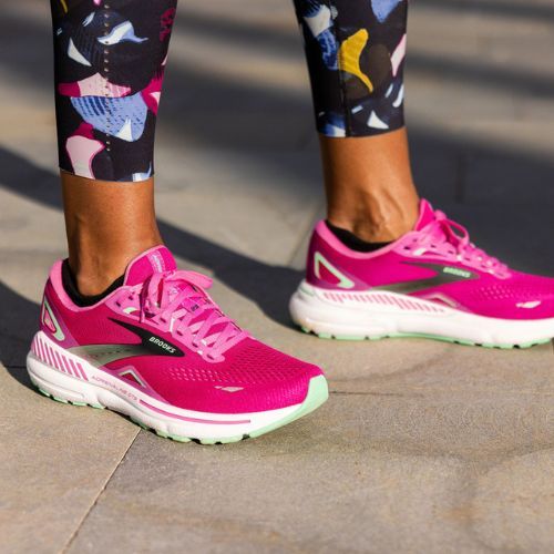 Női futócipő Brooks Adrenaline GTS 23 rózsaszín/fesztivál fukszia/fekete