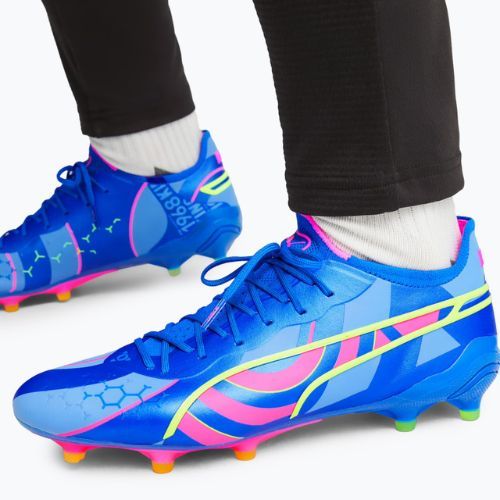 PUMA King Ultimate Energy FG/AG férfi futballcipő ultrakék/világító rózsaszín/világító kék