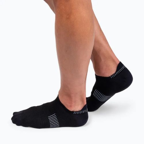 Férfi On Ultralight Low fekete/fehér futó zokni