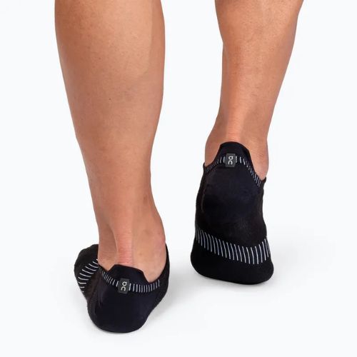 Férfi On Ultralight Low fekete/fehér futó zokni