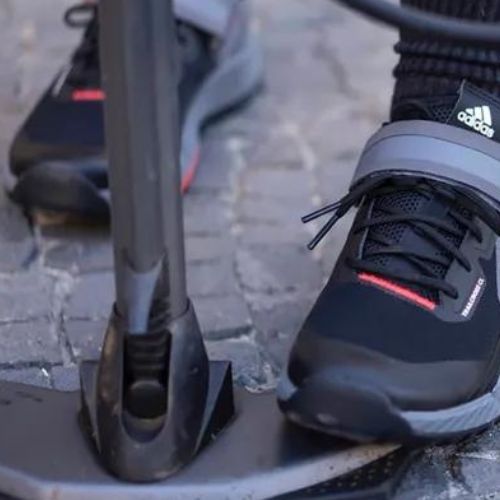 Női MTB kerékpáros cipő adidas FIVE TEN Trailcross Clip A mag fekete/szürke három/piros