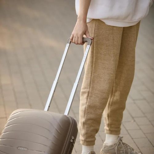 KADVA Brava 40 l bézs kabinbőrönd