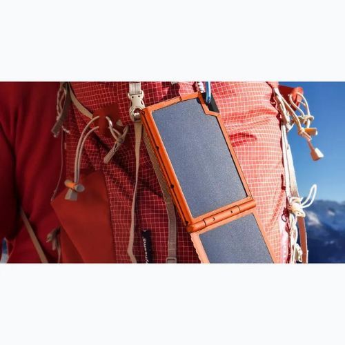 Xtorm Super Charger napelemes powerbank 10000 mAh 20W fekete