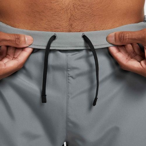 Férfi rövidnadrág Nike Dri-Fit Challenger 7" Brief-Lined smoke grey/smoke grey/black