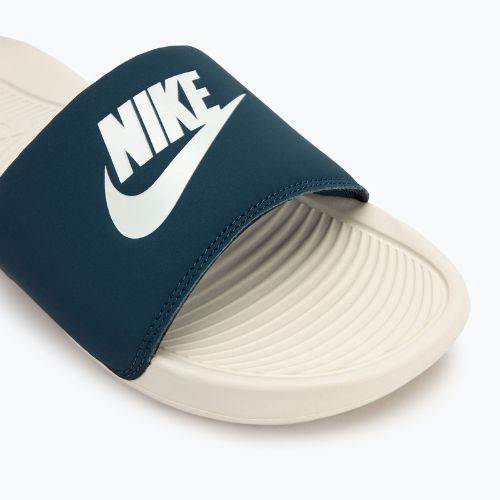 Férfi papucs Nike Victori One Slide armory navy / light orewood brown / sail