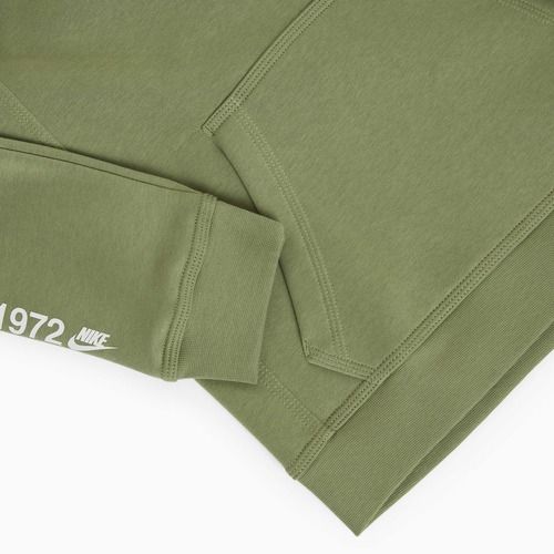 Nike Sportswear Standard Issue olajzöld gyermek melegítőfelső