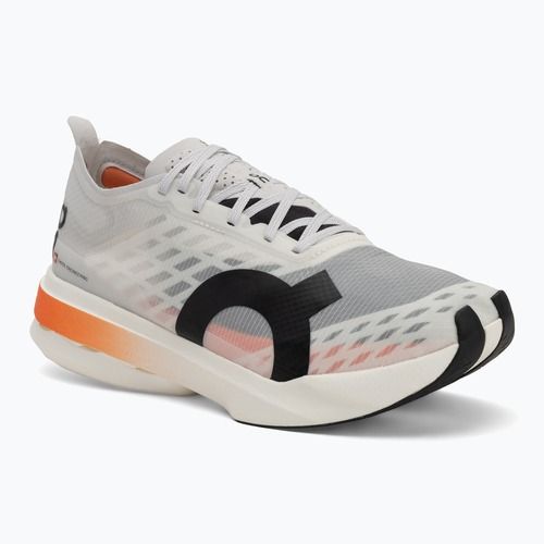 Női On Cloudboom Strike fehér/fekete futócipők