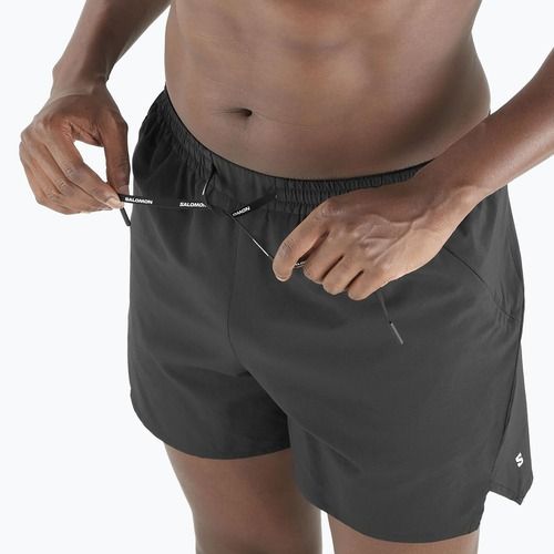 Férfi Salomon SHAKEout Core 5" mély fekete futónadrág