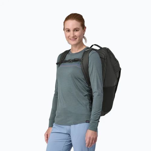 Patagonia Black Hole Pack 32 l fekete/fekete városi hátizsák