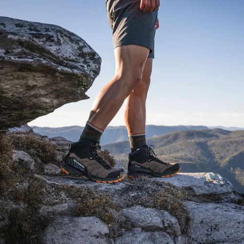 Férfi túracipő SCARPA Rush TRK GTX brown/orange