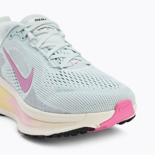 Női futócipő Nike Vomero 18 barely grey/pale ivory/cannon/playful pink