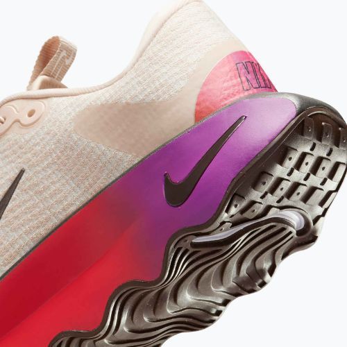 Nike Motiva SE női edzőcipő pearl white/pale ivory/vivid purple/metallic gold grain