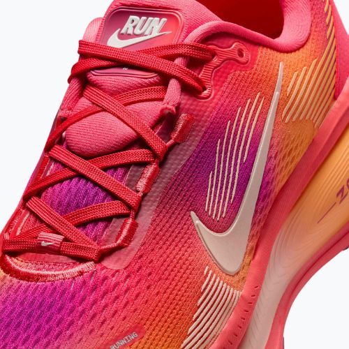 Nike Vomero 18 SE női futócipő Ember Glow/Sweet Beet/Marrakesh/Washed Coral