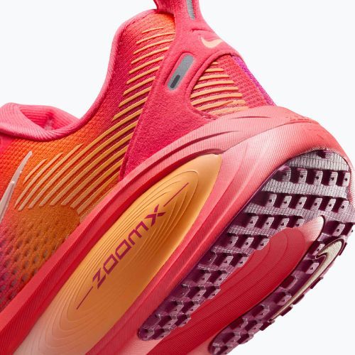 Nike Vomero 18 SE női futócipő Ember Glow/Sweet Beet/Marrakesh/Washed Coral
