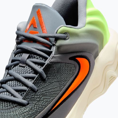 Férfi kosárlabdacipő Nike Giannis Immortality 4 Cool Grey/Volt/Total Crimson