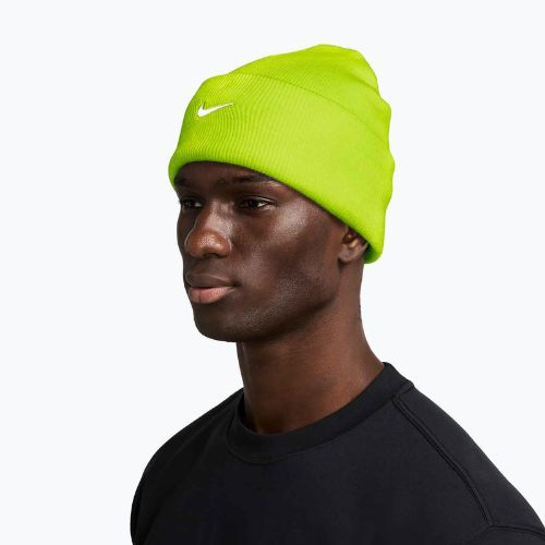 téli sapka Nike Peak Swoosh Beanie cyber/white