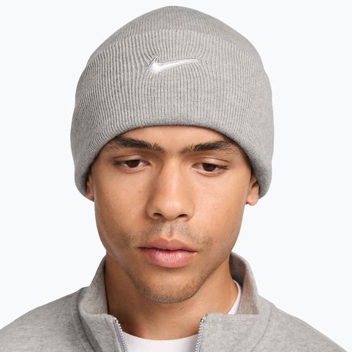 Téli sapka Nike Peak Swoosh Beanie dark grey heather/white