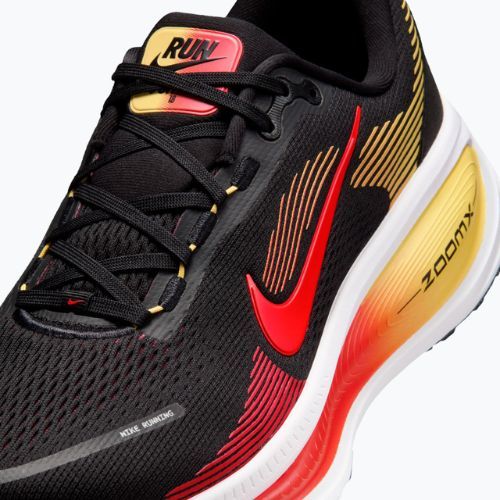 Férfi futócipő Nike Vomero 18 black/light crimson/bright crimson