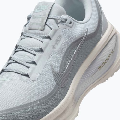 Nike Vomero 18 GORE-TEX férfi futócipő pure platinum/metallic silver