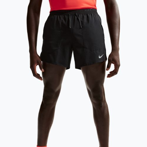 Nike Stride Dri-Fit férfi rövidnadrág, 5 hüvelykes, béléses