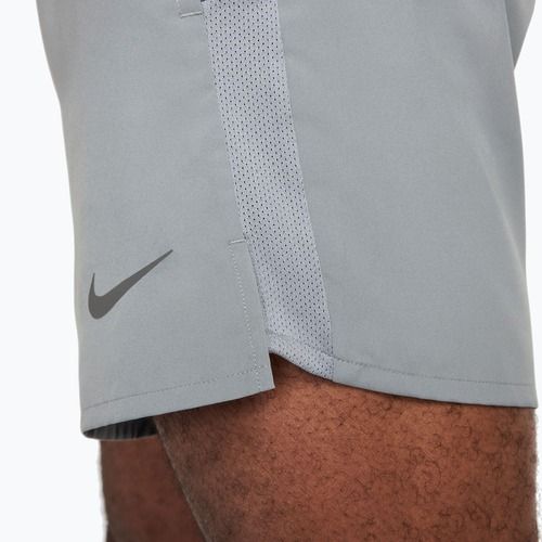 Férfi rövidnadrág Nike Dri-Fit Challenger 5" 2in1 smoke grey/dark smoke grey