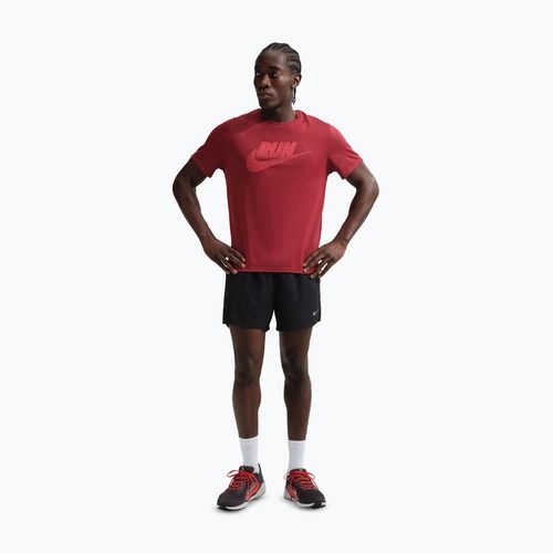 Férfi futópóló Nike Miler Dri-Fit UV team crimson/light crimson