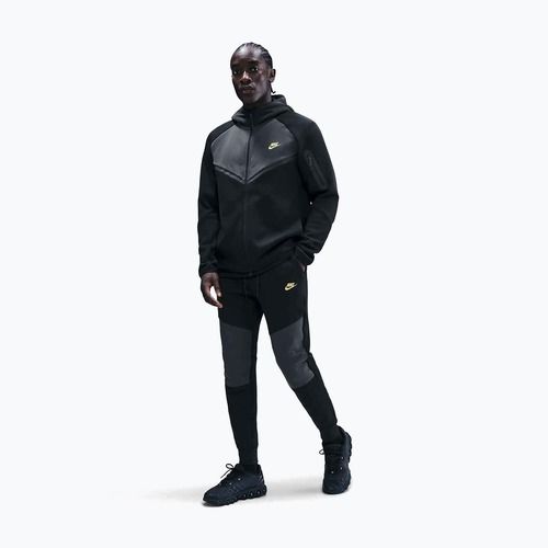 Férfi nadrág Nike Tech Joggers black/dark smoke grey/metallic gold