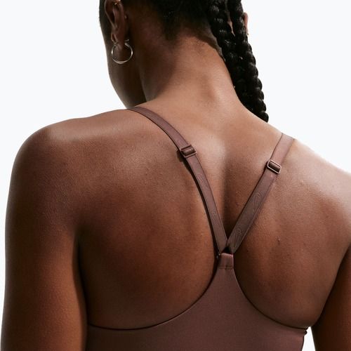 Sportmelltartó Nike Indy Padded Gloss light chocolate