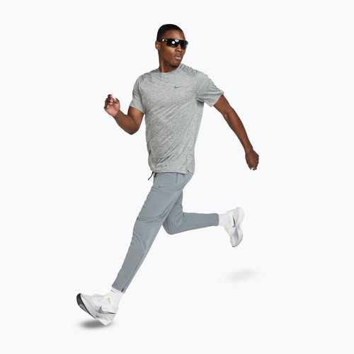 Férfi futónadrág Nike Stride Dri-Fit Woven smoke grey