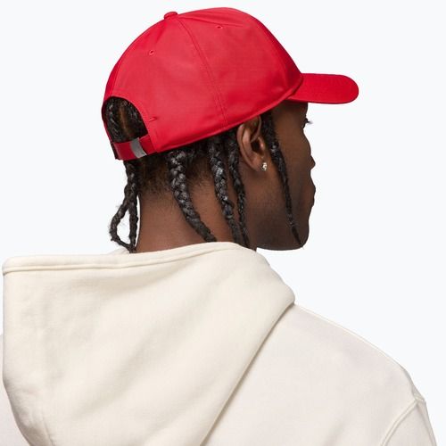 Ellenzős sapka Jordan Rise Structured Metal Jumpman gym red/r511