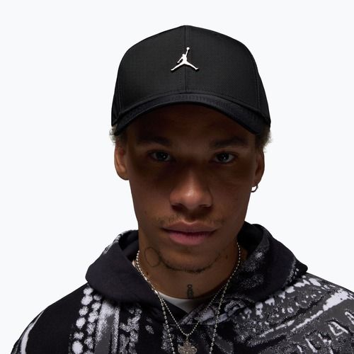 Ellenzős sapka Jordan Rise Structured Metal Jumpman black/R511