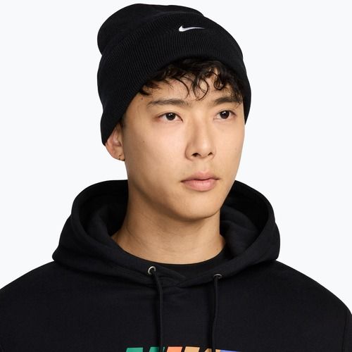 Téli sapka Nike Peak Swoosh Beanie black/white