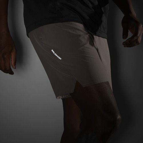 Salomon Shakeout Core férfi futóshort 2IN1 7" No Liner iron