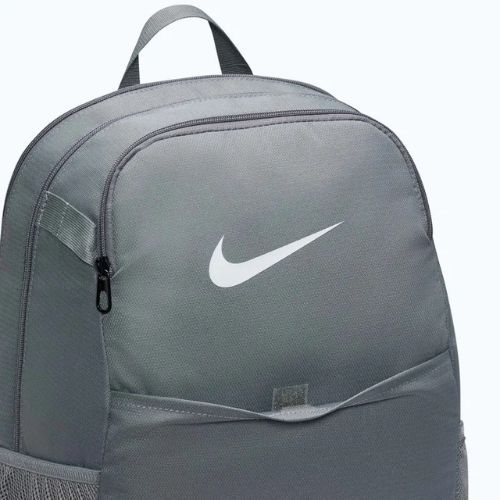 Hátizsák Nike Brasilia 24 l smoke grey/black/white