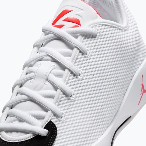 Férfi kosárlabda cipő Nike Jordan Luka 77 white/black/sail/bright crimson