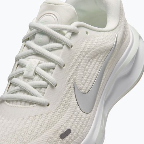 Női futócipő Nike Journey Run summit white/metallic silver