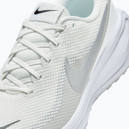 Férfi futócipő Nike Revolution 8 summit white/white/metallic silver