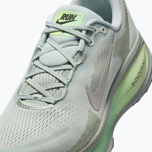 Férfi futócipő Nike Vomero 18 light silver/barely volt/college grey