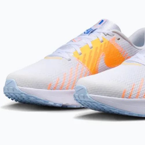 Férfi futócipő Nike Run Defy white/topaz gold/blue crystal