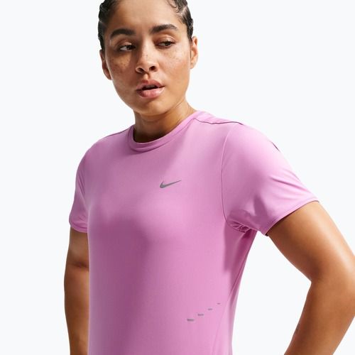 Női futópóló Nike Swift Dri-Fit light magenta