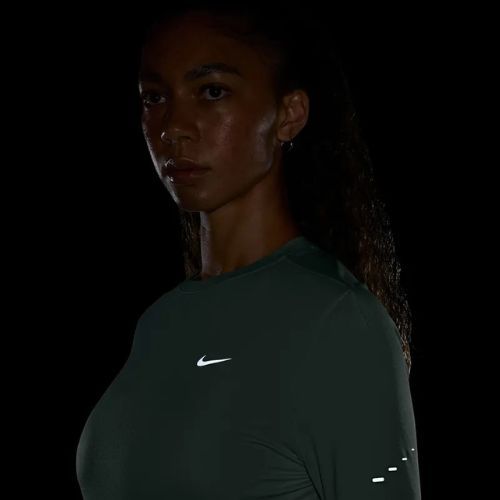 Női futó hosszú ujjú felső Nike Swift Dri-FIT UV steam